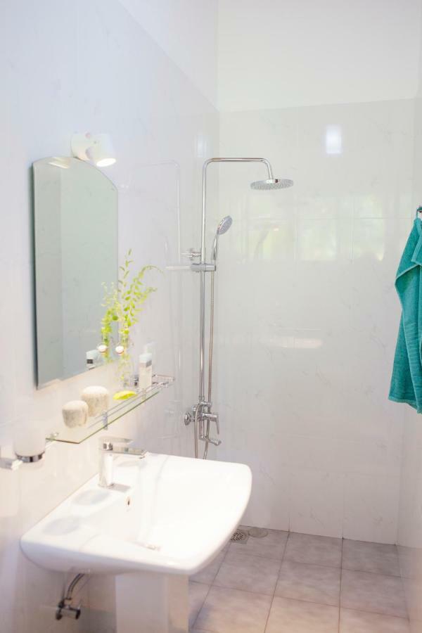 Alvas House Hotel Hikkaduwa Bagian luar foto
